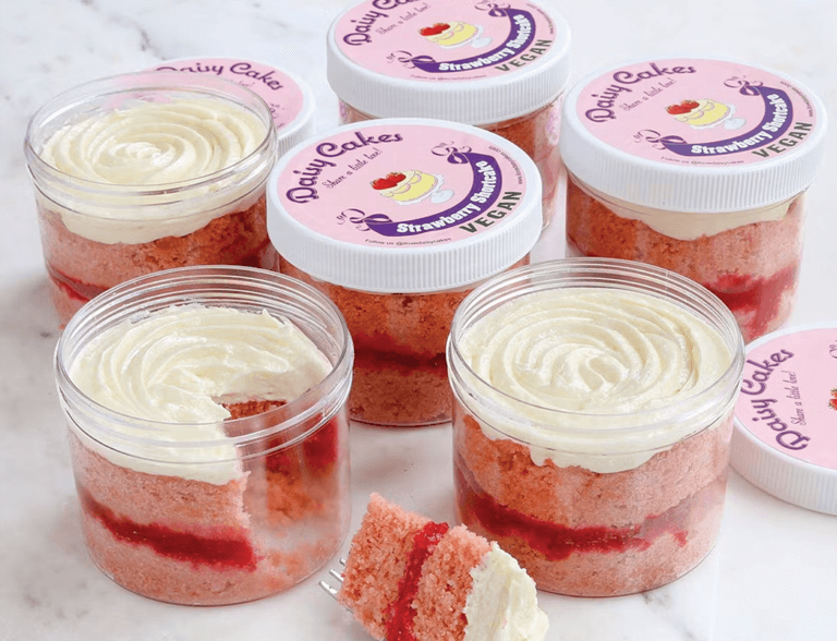 Vegan Strawberry Shortcake Daisy Cakes.